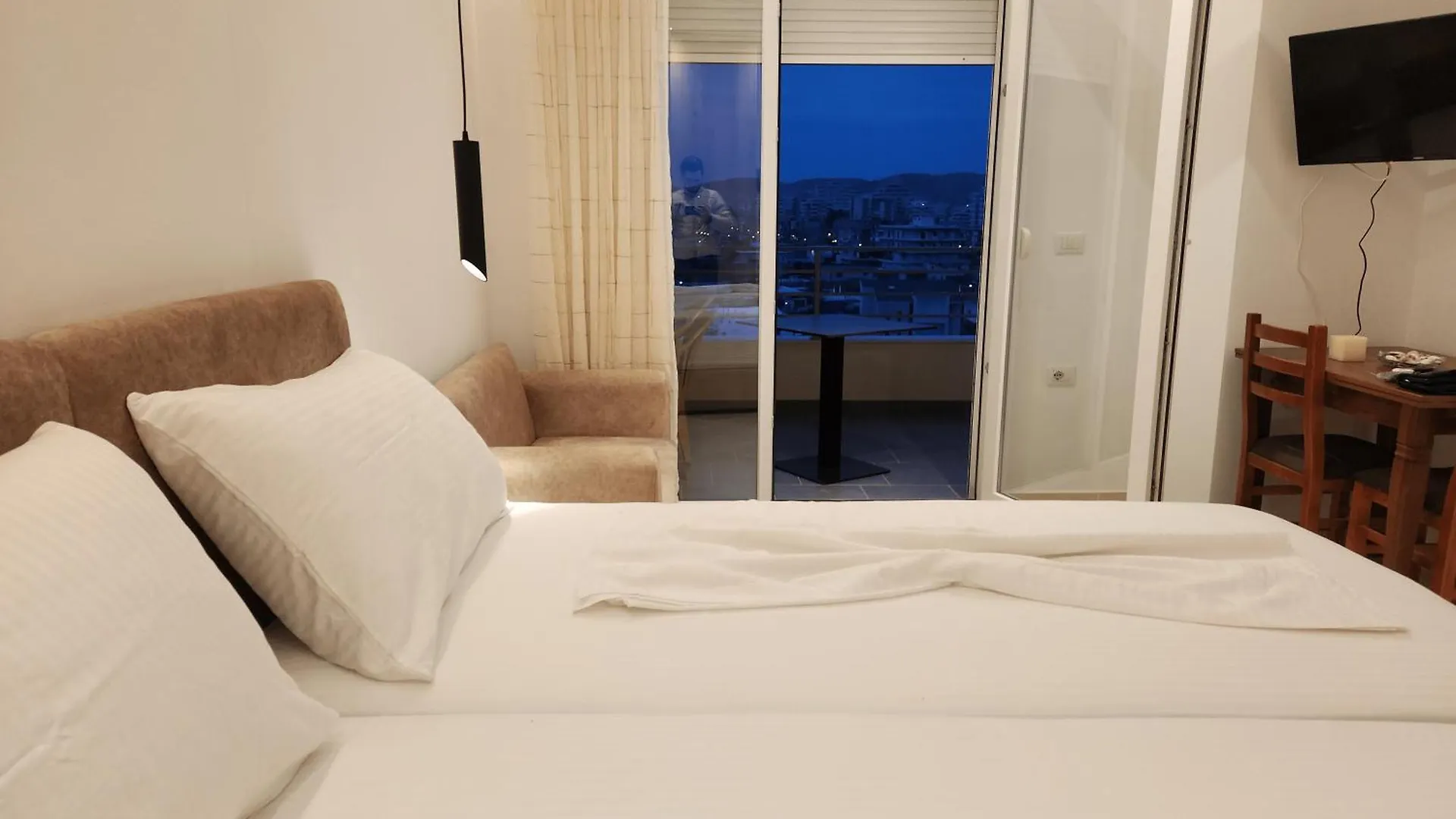 Luxury And Cozy Apartments 150 Meters From The Beach, 750 Meters From Lungo Mare Vlorë